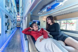 Xe Limousine Giường Nằm Đôi